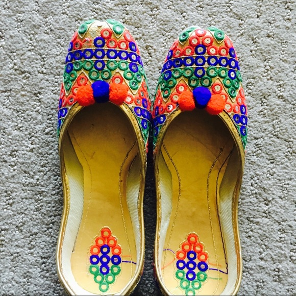 Mirror Embedded Shoes - Picture 5 of 8